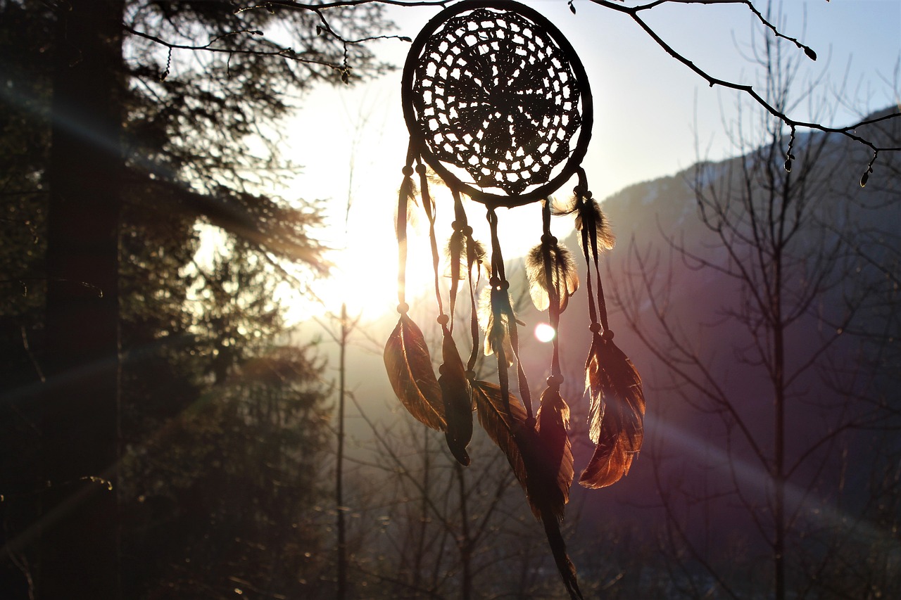 dream catcher, feathers, sunset-3299832.jpg